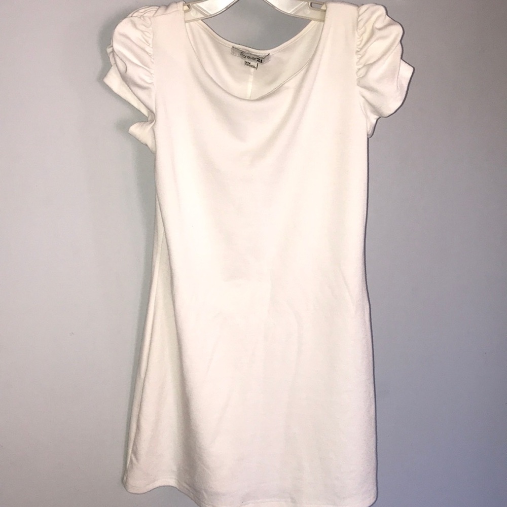 White short sleeve dress